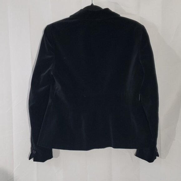 Black velvet blazer on trend size 12. Tapered waist button cuff - Picture 5 of 7